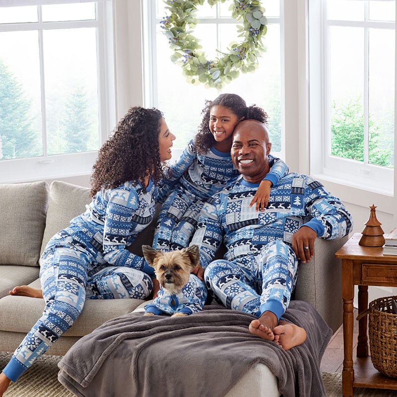 “Bedtime Chic: The Evolution of Pajama Sets in Fashion”